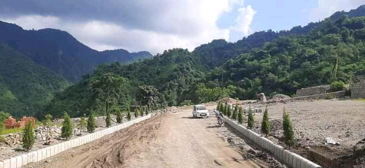  830 Sq. Yards Residential Plot for Sale in Sahastradhara