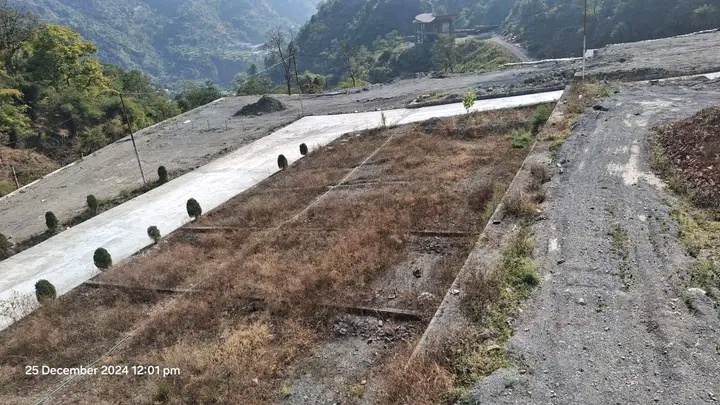  830 Sq. Yards Residential Plot for Sale in Sahastradhara