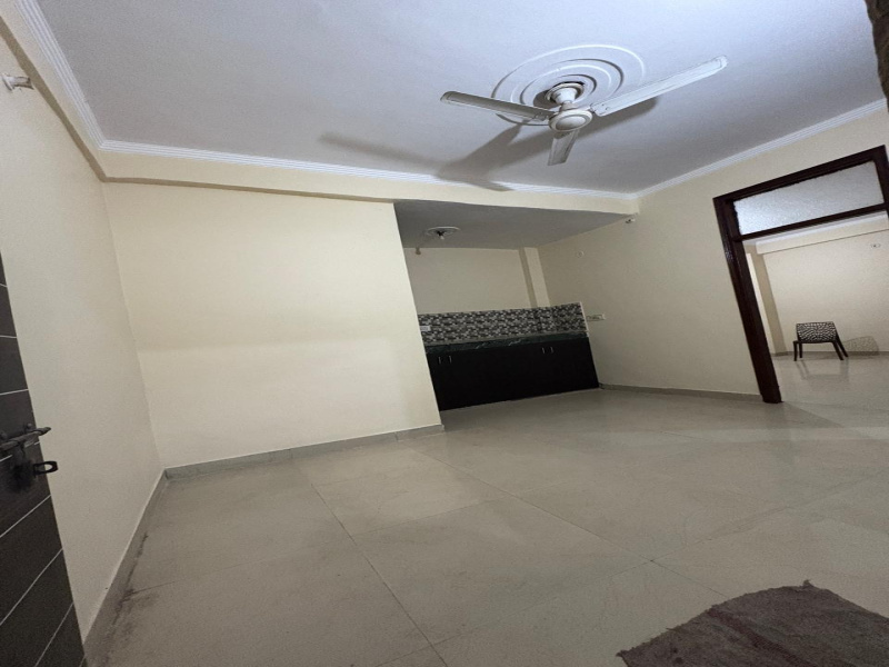 1 BHK Builder Floor 600 Sq.ft. for Sale in Sector 73 Noida