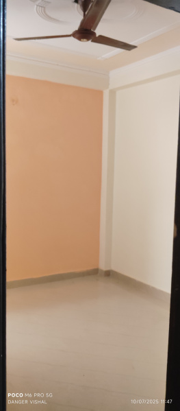 2 BHK Builder Floor 900 Sq.ft. for Rent in Sarfabad, Noida