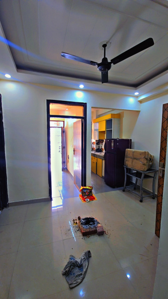 2 BHK 800 Sq.ft. Apartment for Rent in Sector 73 Noida