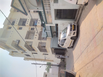 2 BHK Flat for Sale in Dalibagh Colony, Lucknow