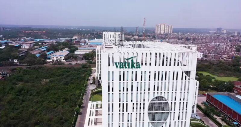  Commercial Shop 400 Sq.ft. for Sale in Sector 27D, Faridabad