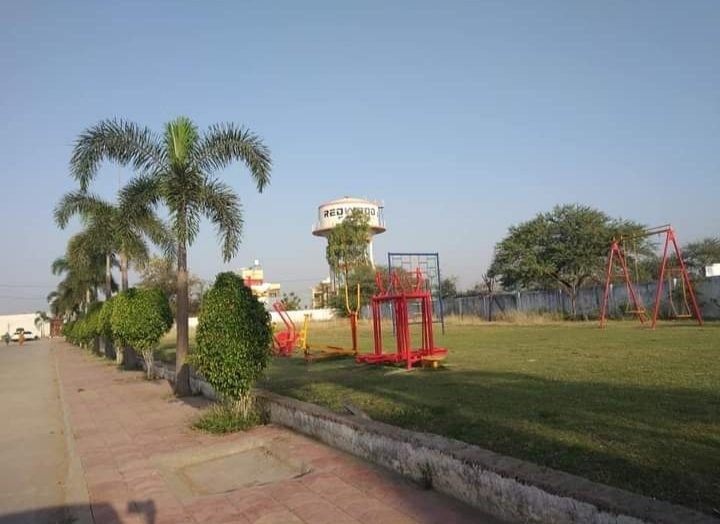  Residential Plot 525 Sq.ft. for Sale in Rau Road, Indore