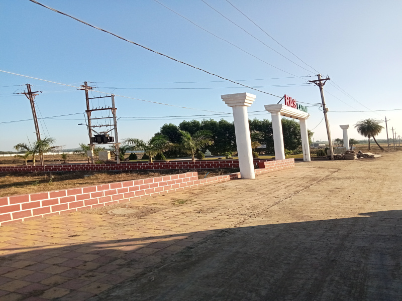  Commercial Land 1000 Sq.ft. for Sale in Rau, Indore