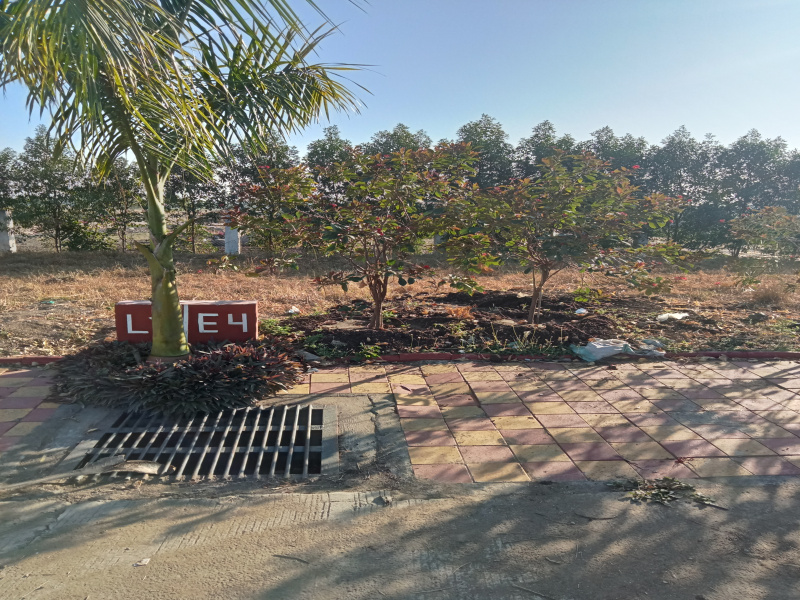  Commercial Land 1000 Sq.ft. for Sale in Rau, Indore