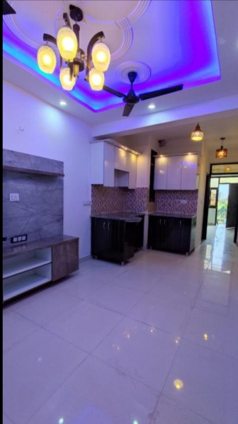 2 BHK Builder Floor 1050 Sq.ft. for Sale in Sector 73 Noida