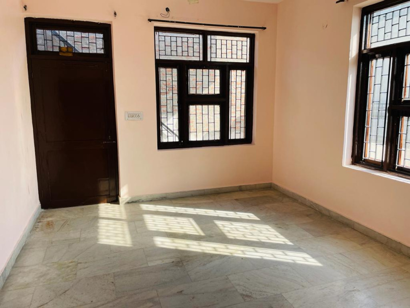 3 BHK House 2000 Sq.ft. for Rent in Haibowal Kalan, Ludhiana