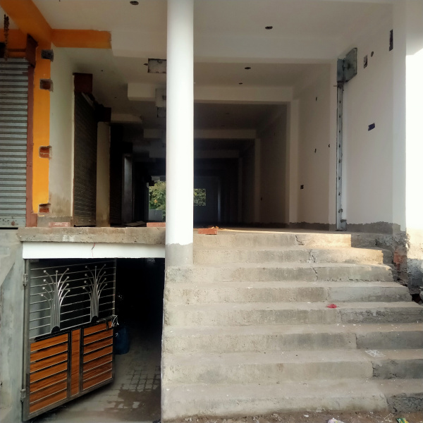 Showroom 1275 Sq.ft. for Rent in Line Muhalla Chatra Chatra