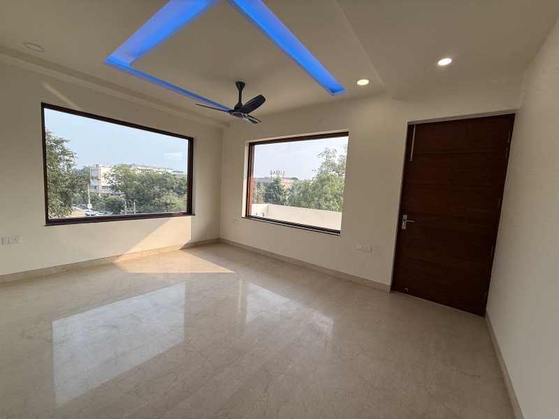 4 BHK Builder Floor 3600 Sq.ft. for Sale in Sector 14 Faridabad