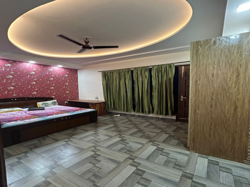 4 BHK Builder Floor 330 Sq. Yards for Rent in Sector 52 Gurgaon