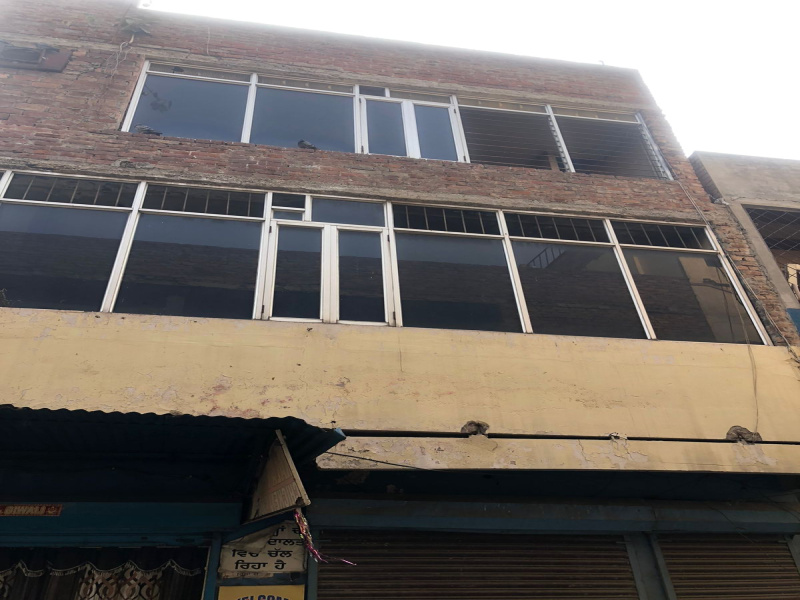  Showroom 1200 Sq.ft. for Sale in Krishna Nagar, Moga