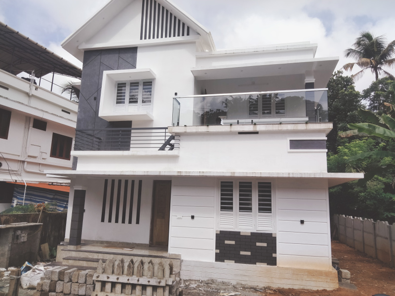 3 BHK Villa 1800 Sq.ft. for Sale in Avinissery, Thrissur