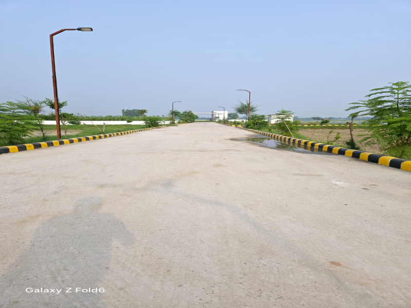  Residential Plot 100 Sq. Yards for Sale in Yamuna Expressway, Greater Noida