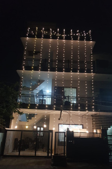 6 BHK House for Sale in Bhabat Road, Zirakpur