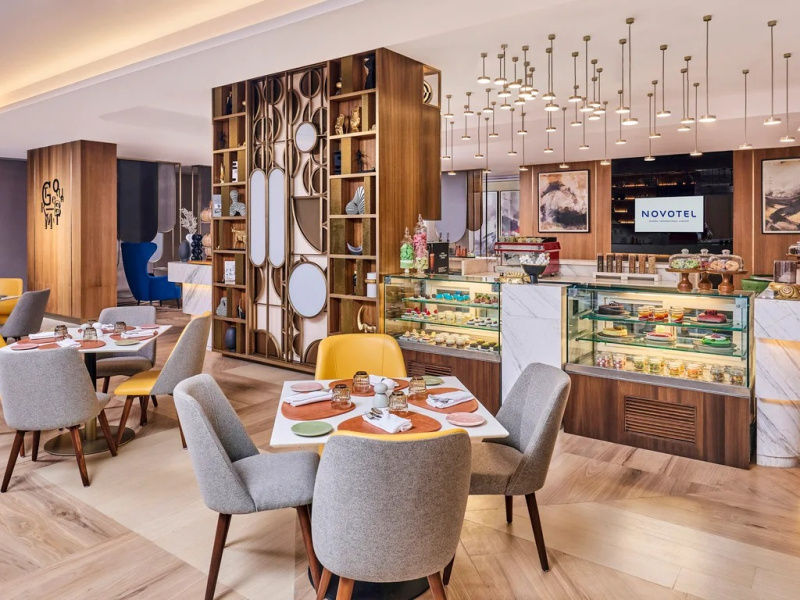 15700 Sq.ft. Hotels for Sale in Mumbai