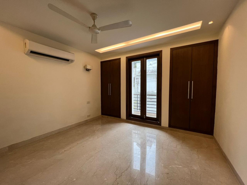 4 BHK Builder Floor 700 Sq. Yards for Sale in Block A, Green Park, Delhi