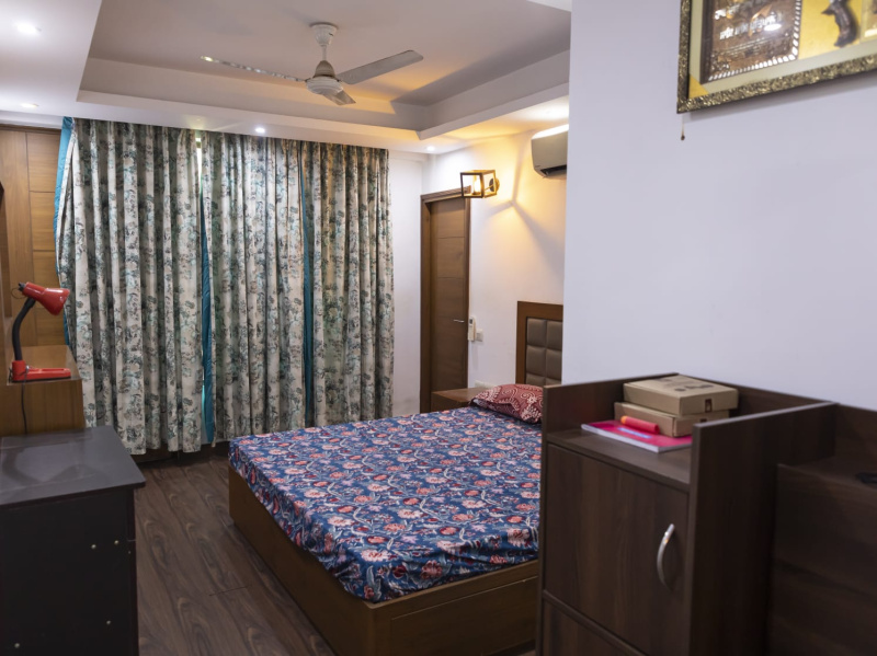 10 BHK Villa 800 Sq. Yards for Sale in Westend, Delhi