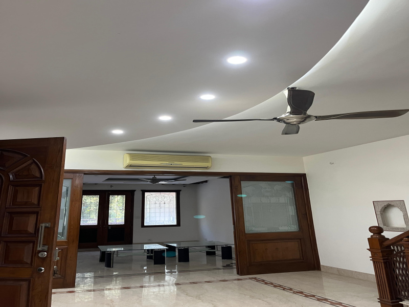 3.5 BHK Builder Floor 270 Sq. Yards for Sale in Anand Niketan, Delhi