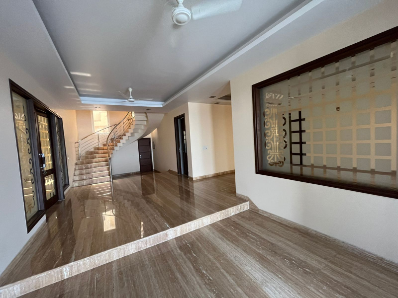 5 BHK Builder Floor 600 Sq. Yards for Sale in Westend, Delhi