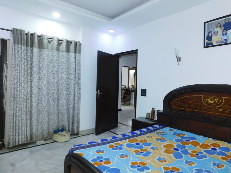 4 BHK Builder Floor 400 Sq. Yards for Sale in Anand Niketan, Delhi