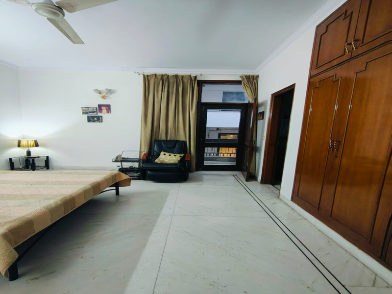 3 BHK Builder Floor 117 Sq. Yards for Sale in Greater Kailash I, Delhi