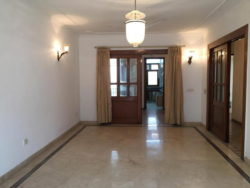 7 BHK Builder Floor 1000 Sq. Yards for Sale in Shanti Niketan, Delhi