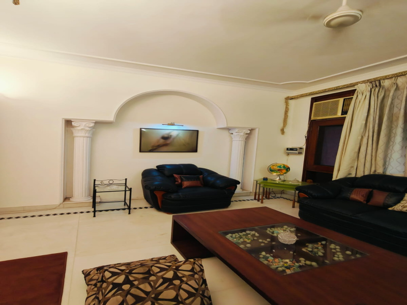 8 BHK Villa 210 Sq. Yards for Sale in Sector 25 Rohini, Delhi