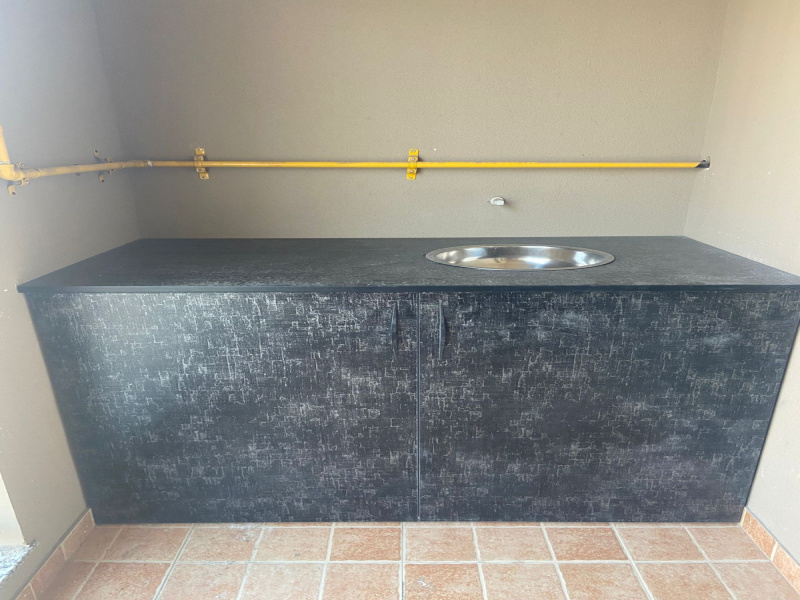 1 BHK 1095 Sq.ft. Apartment for Rent in Gift City, Gandhinagar