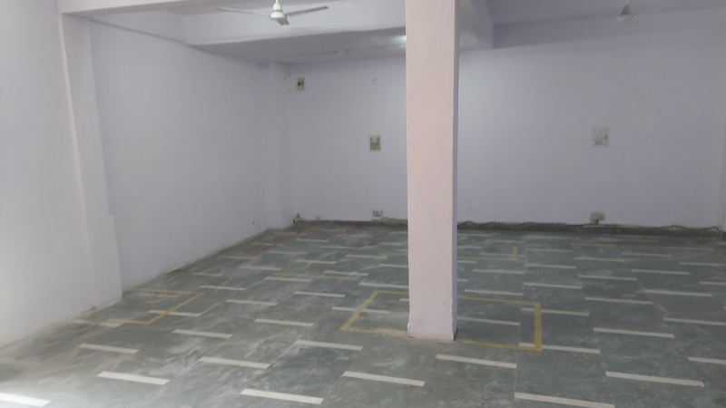  Warehouse 1300 Sq.ft. for Rent in Karol Bagh, Delhi