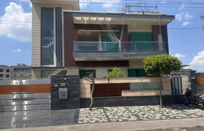 3 BHK 160 Sq. Yards Apartment for Rent in Sector 14 Hisar