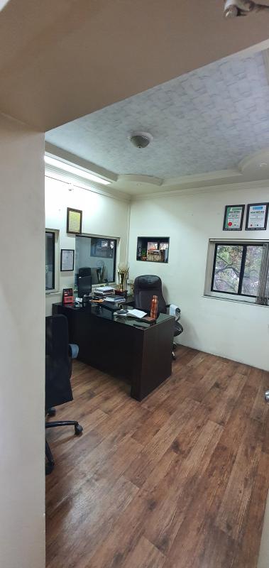  Office Space 600 Sq.ft. for Rent in Mukund Nagar, Pune