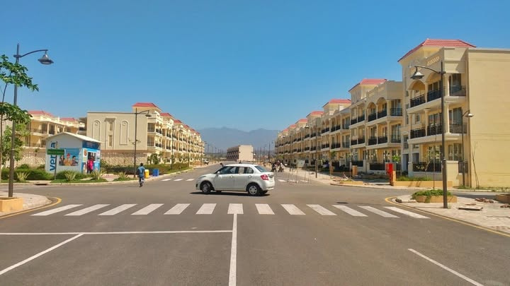 4 BHK Apartment 2700 Sq.ft. for Sale in DLF Valley, Panchkula