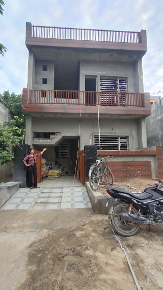 3 BHK House 900 Sq.ft. for Sale in Haibatpur Road, Dera Bassi