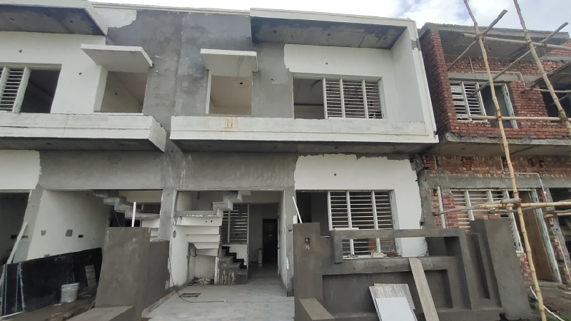 3 BHK House 990 Sq.ft. for Sale in Gulabgarh Road, Dera Bassi