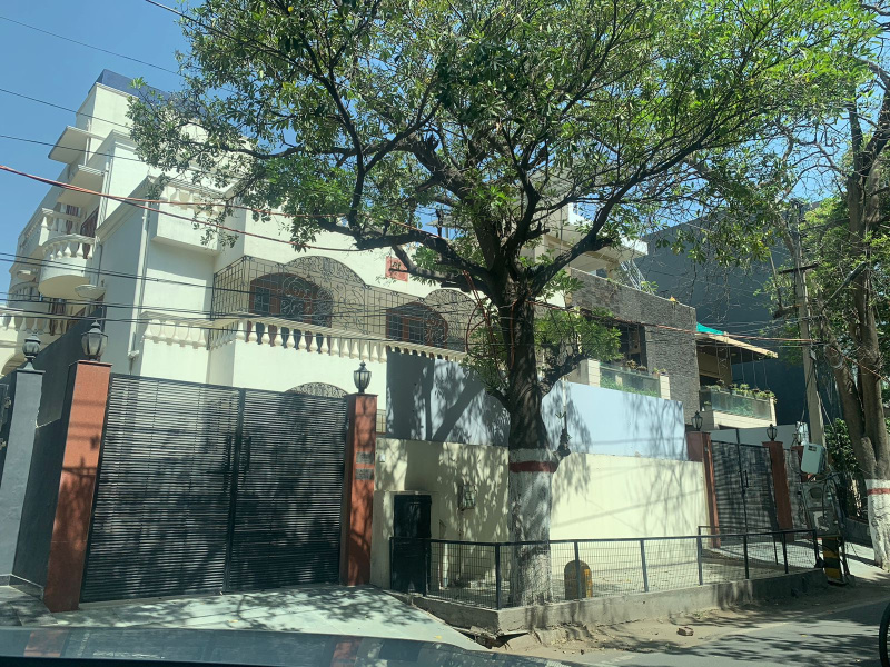 2 BHK Apartment 300 Sq. Yards for Sale in Chattarpur Extension, Delhi