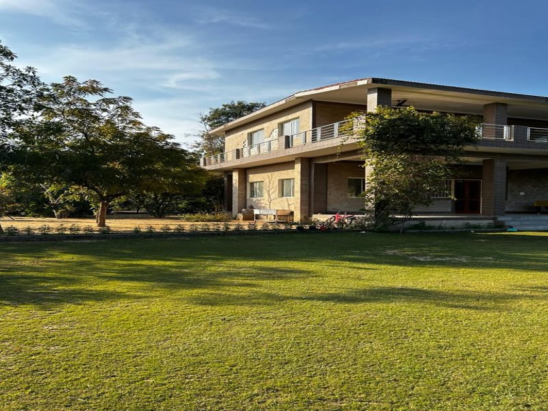 1.5 BHK 1210 Sq. Yards Farm House for Sale in Sohna Road, Gurgaon