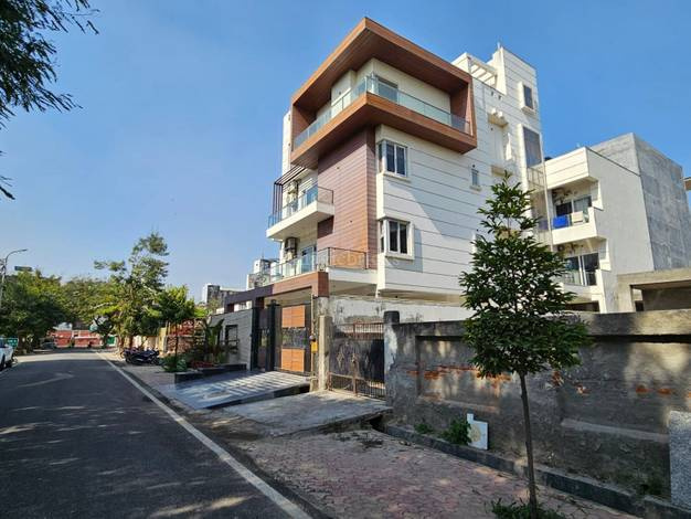  450 Sq. Meter Residential Plot for Sale in Sector 108 Noida