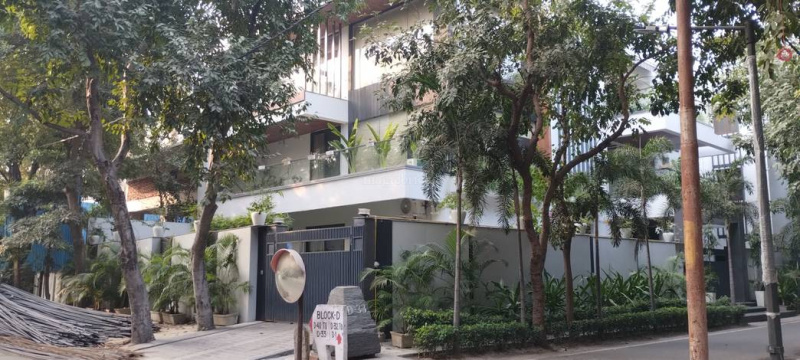 8 BHK 300 Sq.ft. House for Sale in Sector 47 Noida