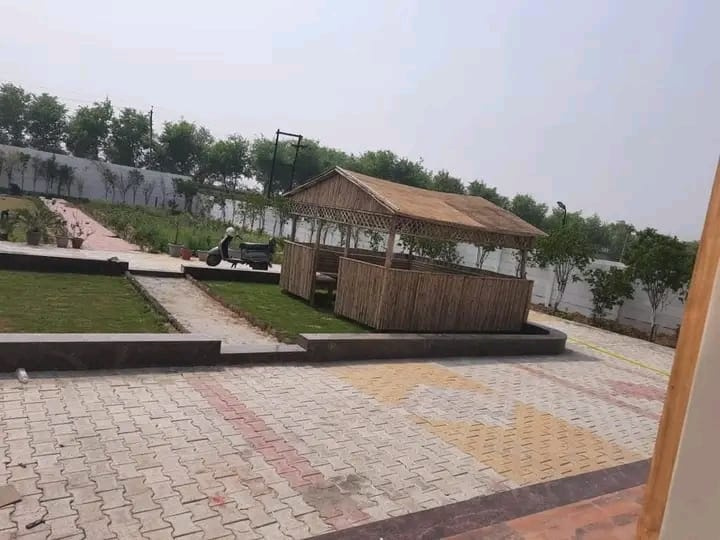  Agricultural Land 100 Sq. Yards for Sale in Yamuna Expressway, Greater Noida