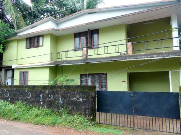 4 BHK House & Villa 1500 Sq.ft. for Sale in Pavangad, Kozhikode