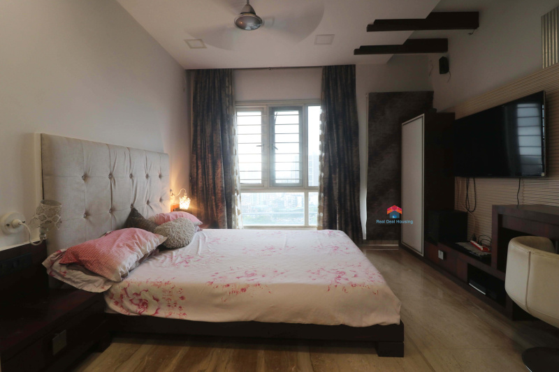 4.5 BHK Apartment 1893 Sq.ft. for Sale in Goregaon West, Mumbai