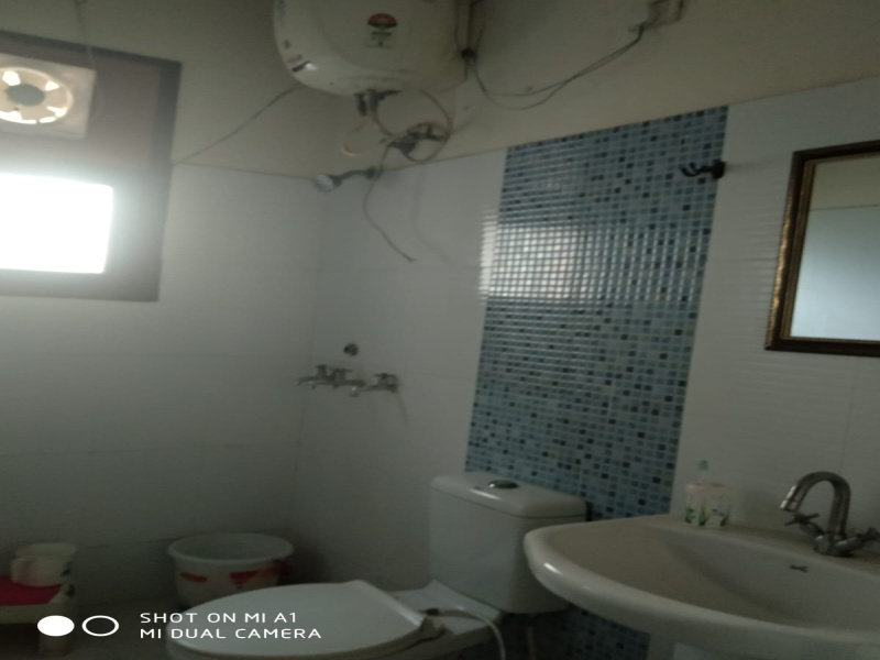 2 BHK House 100 Sq. Yards for Sale in VIP Road, Zirakpur