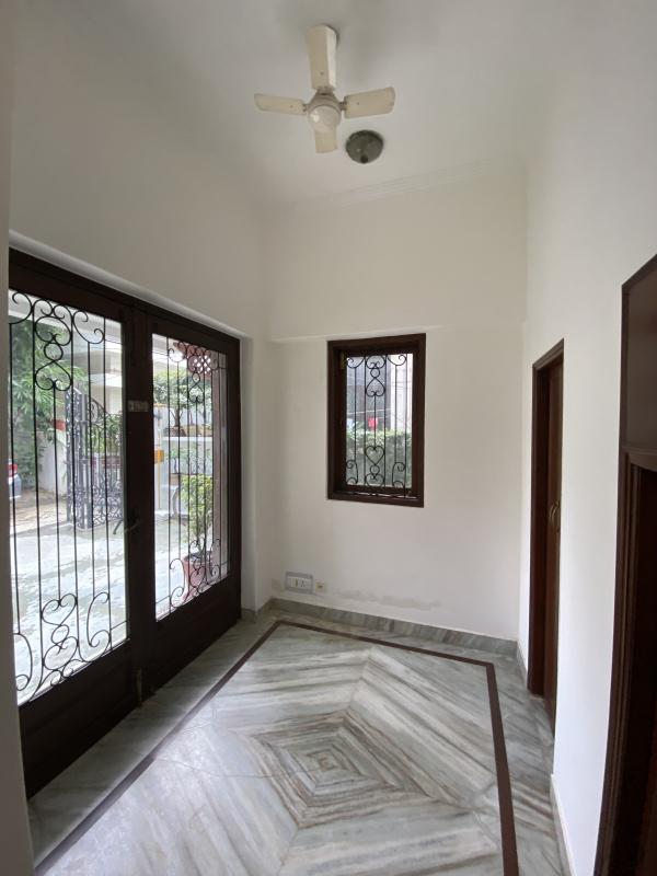  Residential Plot 300 Sq. Yards for Rent in Hauz Khas Enclave, Delhi