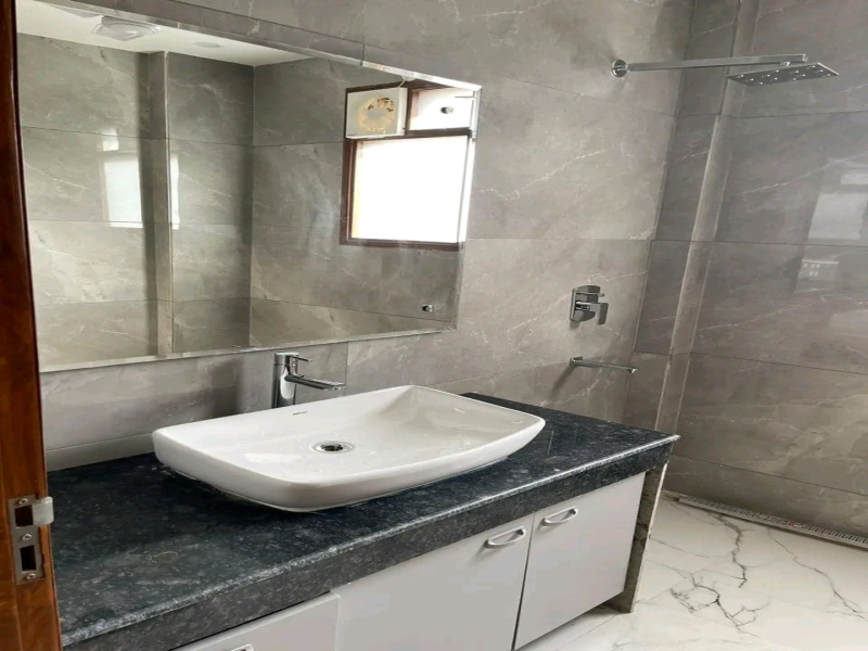 3 BHK Apartment 1890 Sq.ft. for Rent in Sainik Vihar, Pitampura, Delhi