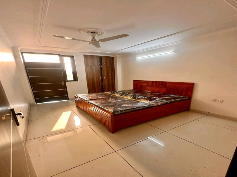 1 BHK Builder Floor 600 Sq.ft. for Rent in Block NP, Pitampura, Delhi