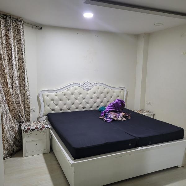 3 BHK Apartment 1748 Sq.ft. for Rent in Moti Nagar, Delhi