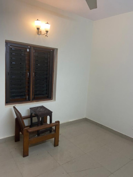 2 BHK Flat for Rent in Pitampura, Delhi