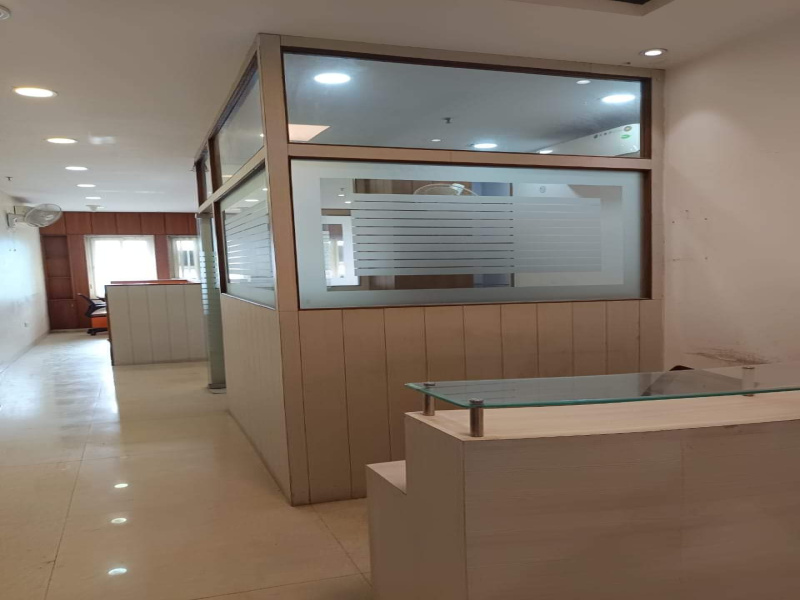  Office Space 2500 Sq.ft. for Rent in Netaji Subhash Place, Delhi