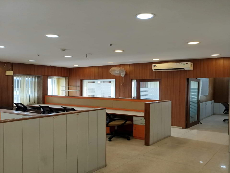  Office Space 2500 Sq.ft. for Rent in Netaji Subhash Place, Delhi